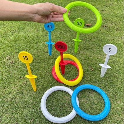 Obrázok z Hra hádzania krúžkov s kolíkmi do zeme