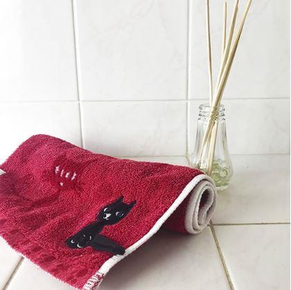 Obrázok z Uterák s mačkou 50x25 cm  -  červený