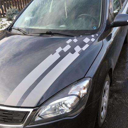 Obrázok z Samolepka na auto  -  pruhy prerušované biele