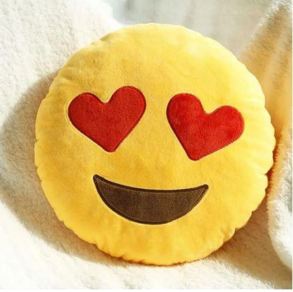 Obrázok z Vankúš Emoji  -  zamilovaný