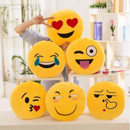 Obrázok z Vankúš Emoji  -  zamilovaný