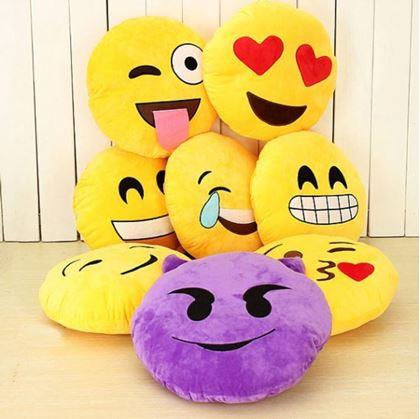 Obrázok z Vankúš Emoji  -  zamilovaný