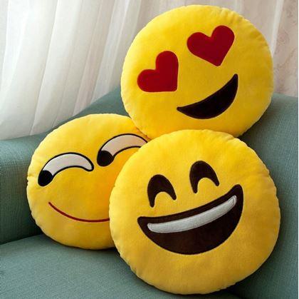 Obrázok z Vankúš Emoji  -  zamilovaný