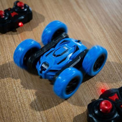 Obrázok z RC akrobatické nabíjacie autíčko 360° na diaľkové ovládanie