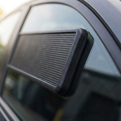 Obrázok z LED displej do auta s aplikáciou
